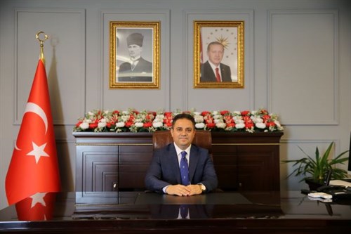 Kaymakamımız Dr. Soner ŞENEL’ in 29 Ekim Cumhuriyet Bayramı Kutlama Mesajı
